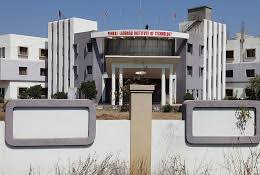 Laddhad college of Pharmacy